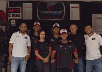 Equipo de Toches Motos, taller autorizado Hero en Cali